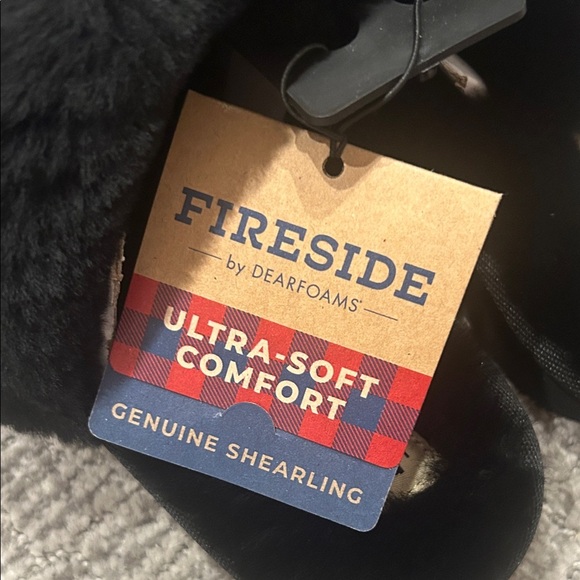Dearfoams Fireside Black Plush Slippers - Picture 2 of 5